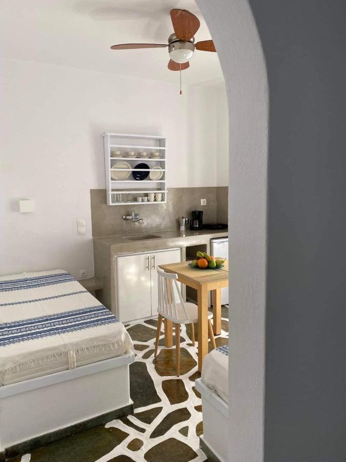 Angie'S Studios Parikia  Ngoại thất bức ảnh