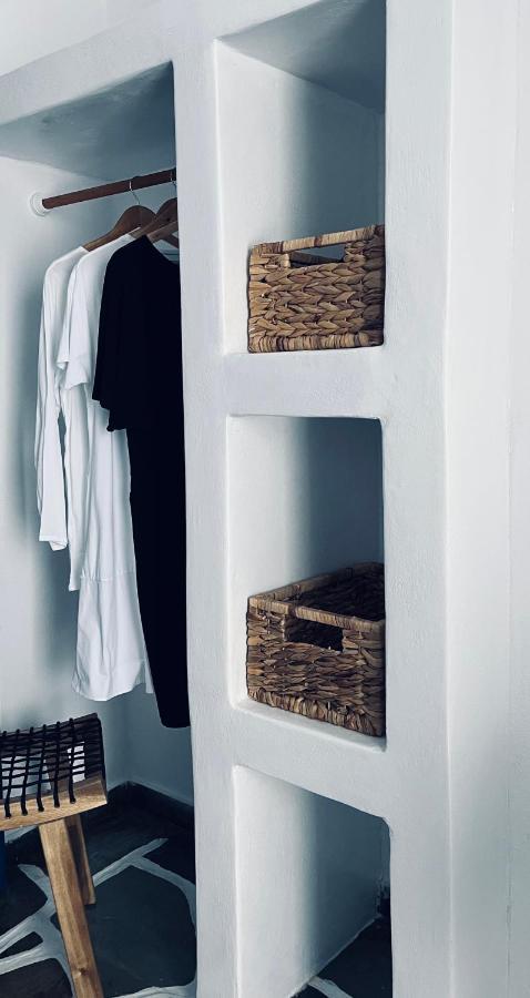 Angie'S Studios Parikia  Ngoại thất bức ảnh